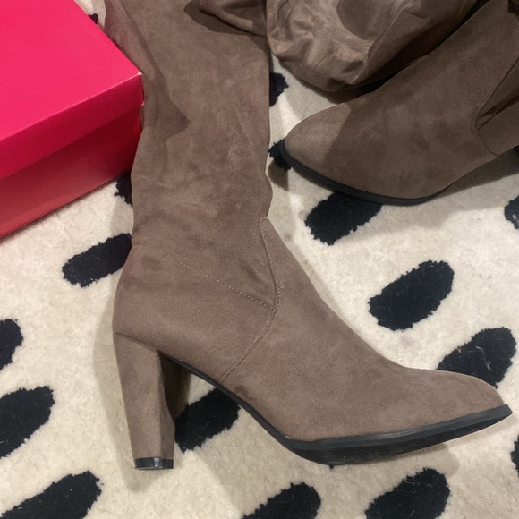 Catherine Malandrino Tie-Back Over the Knee Boots Taupe - Picture 2 of 12